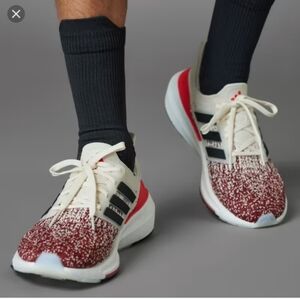 Adidas ultraboost light women's running shoes size 39 1/3